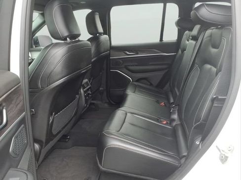 Used 2024 Jeep Grand Cherokee Limited 4xe AWD/4WD image 13