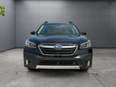 Used 2022 Subaru Outback Limited AWD/4WD image 2