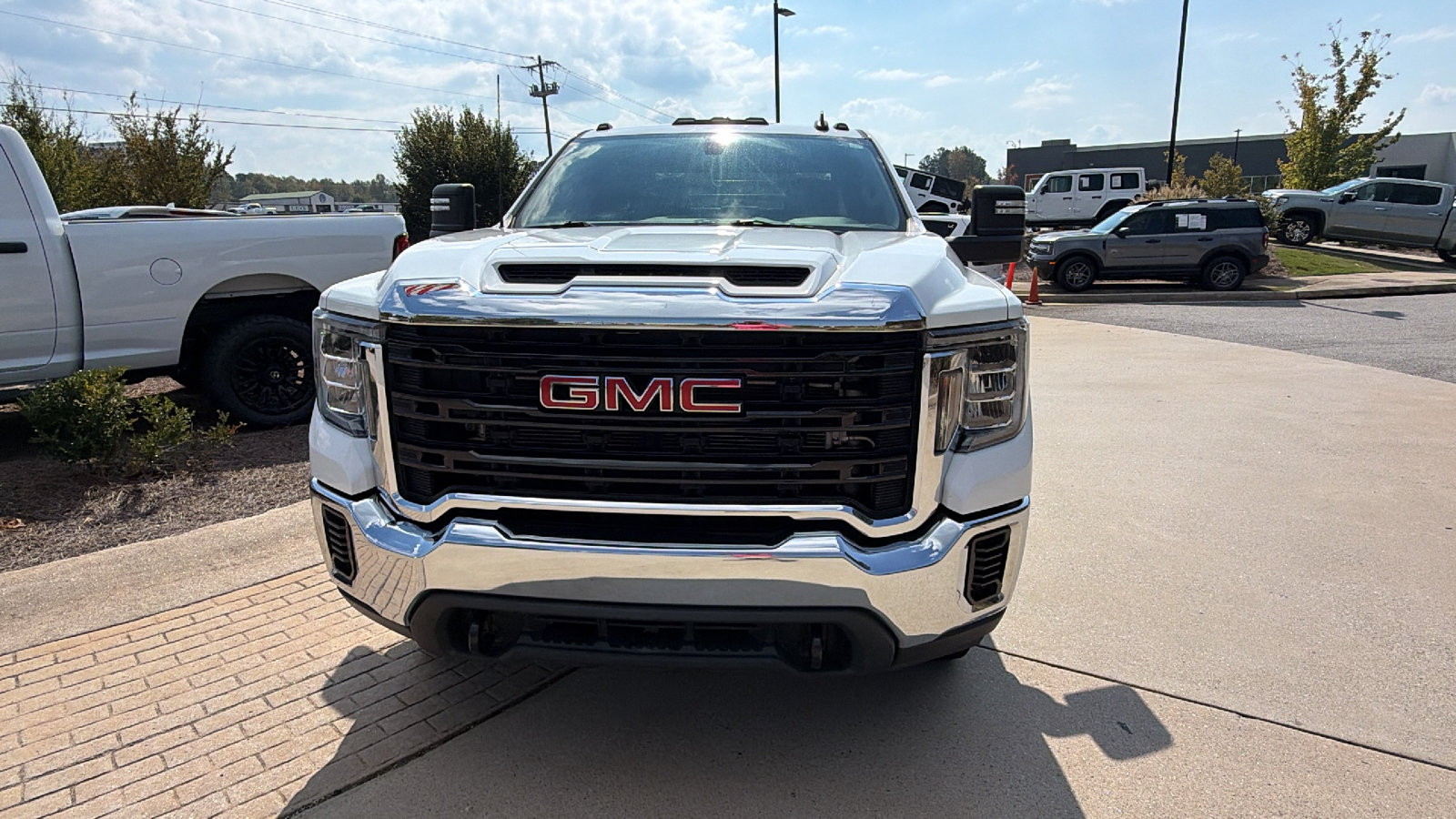 Used 2020 GMC Sierra 3500 4x4 Crew Cab w/ Convenience Package image 3