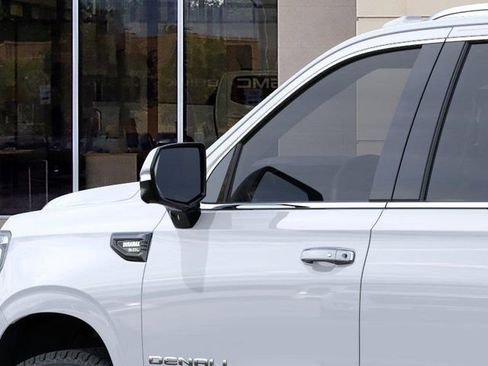 New 2026 GMC Yukon XL Denali Ultimate AWD/4WD image 12