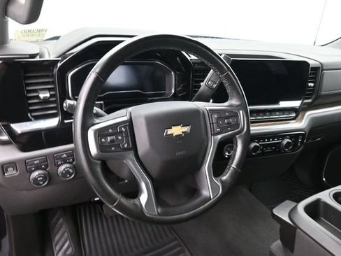 Used 2024 Chevrolet Silverado 1500 LT AWD/4WD image 24