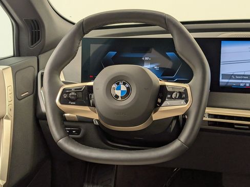 New 2026 BMW iX xDrive60 image 18