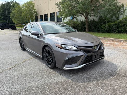 Used 2021 Toyota Camry XSE AWD/4WD image 8