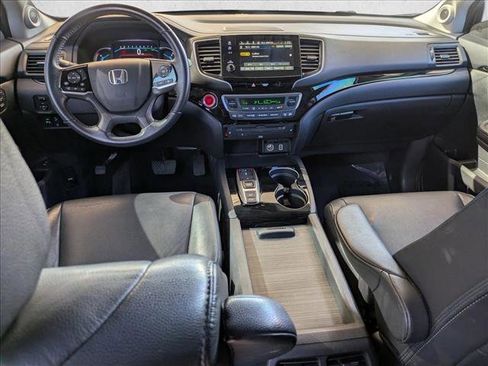 Used 2020 Honda Pilot Touring image 15