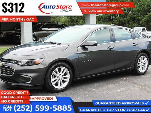 Used 2017 Chevrolet Malibu LT FWD image 2