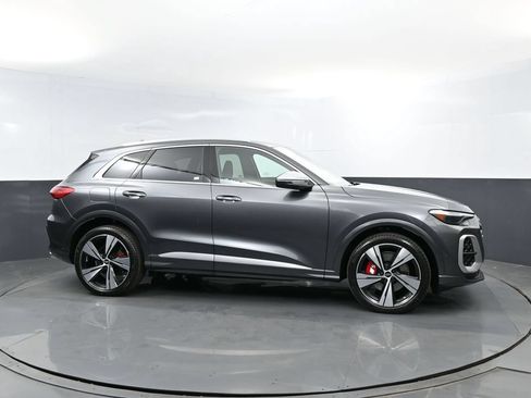 New 2026 Audi SQ5 Premium Plus AWD/4WD image 4