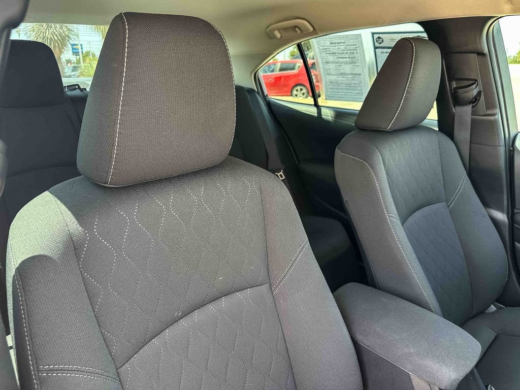 Used 2025 Toyota Corolla LE FWD image 22