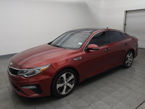 Used 2019 Kia Optima S w/ S Panoramic Sunroof Package FWD image 2