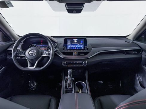 Certified 2024 Nissan Altima 2.5 SR image 13