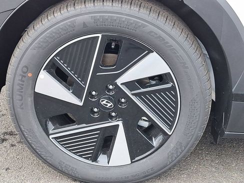 New 2026 Hyundai Ioniq 5 SEL image 5