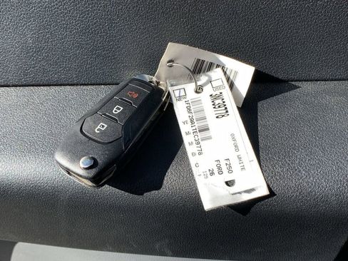 New 2026 Ford F250 XL w/ XL Chrome Package image 28