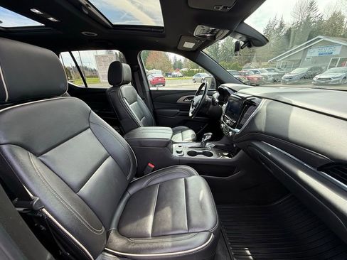 Used 2023 Chevrolet Traverse Premier w/ Redline Edition image 20