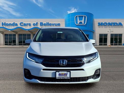 New 2026 Honda Odyssey Touring image 12