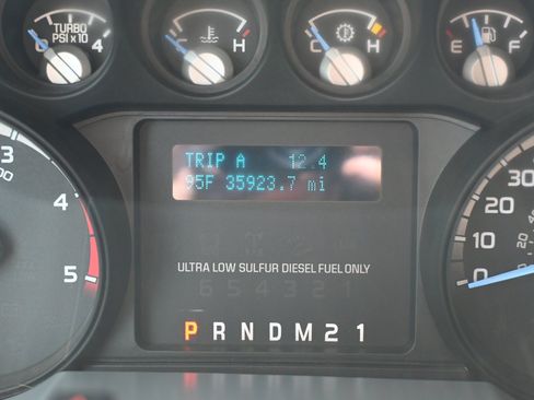 Used 2015 Ford F550 4x4 Regular Cab Super Duty image 10