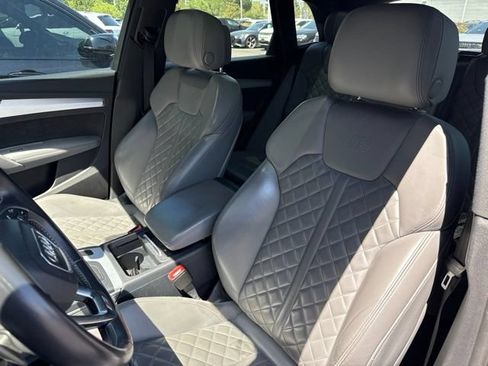 Used 2018 Audi SQ5 Premium Plus w/ Navigation Package AWD/4WD image 9