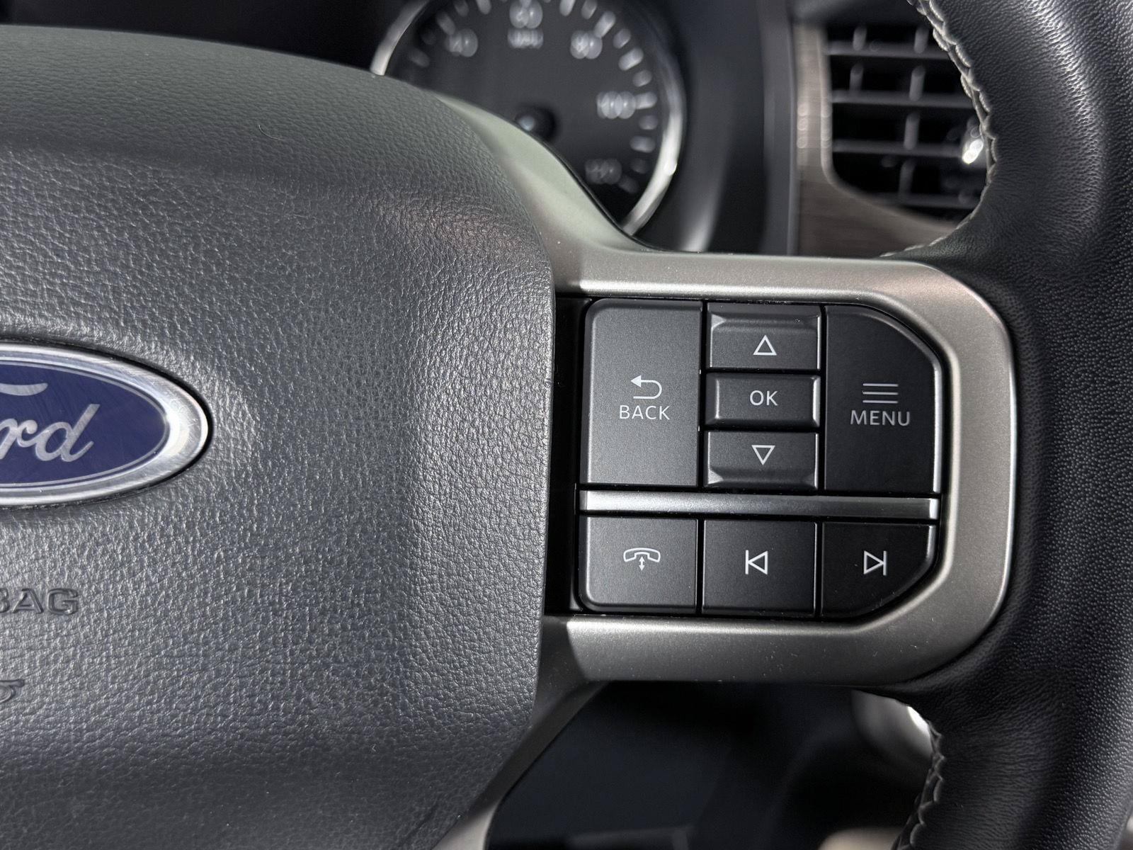 Used 2023 Ford Expedition Limited AWD/4WD image 12