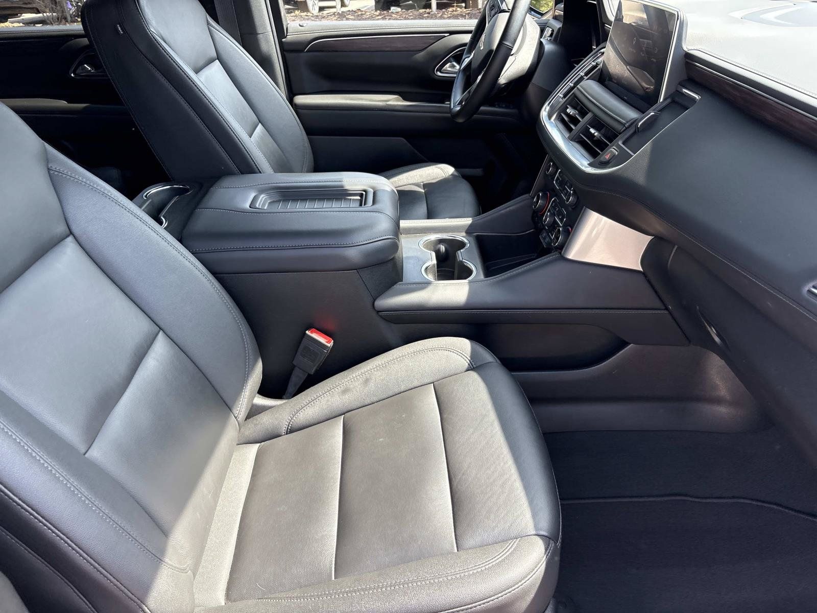 Used 2024 Chevrolet Tahoe LT w/ Luxury Package RWD image 34
