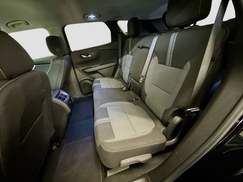 Used 2025 Chevrolet Blazer LT image 29