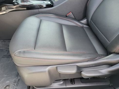 Used 2024 Chevrolet Trax RS w/ Driver Confidence Package image 21