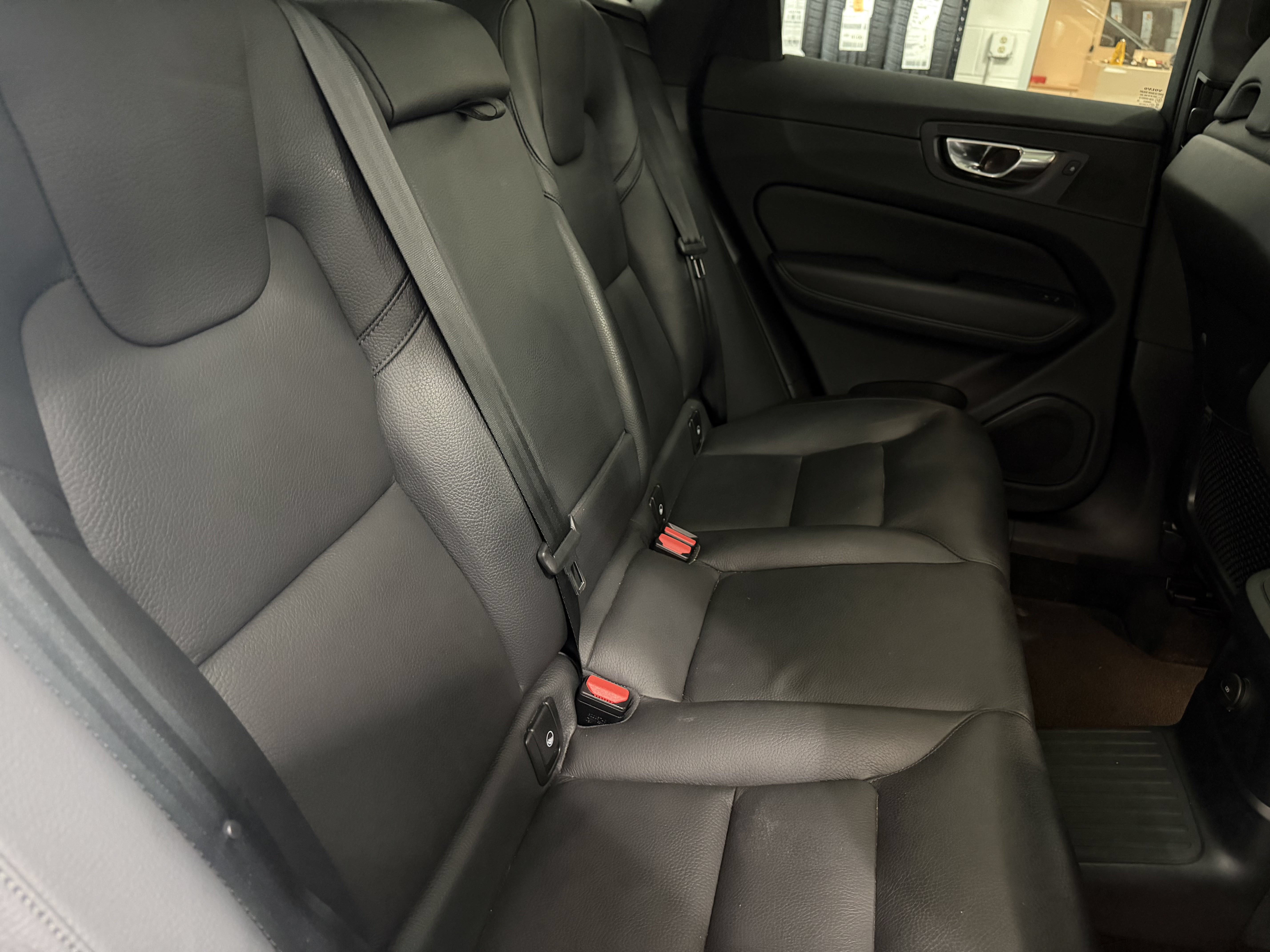 Used 2023 Volvo XC60 T8 Plus AWD/4WD image 28
