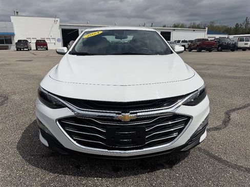Used 2024 Chevrolet Malibu LT FWD image 2