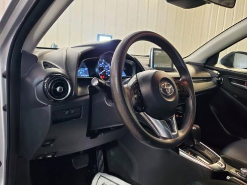 Used 2018 Toyota Yaris iA image 11