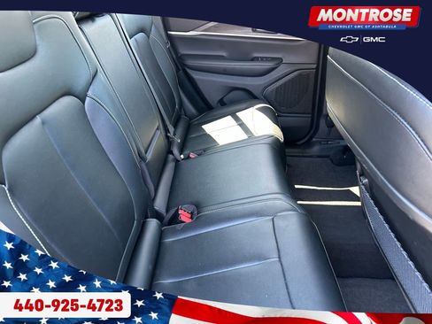 Used 2024 Jeep Grand Cherokee Limited AWD/4WD image 29
