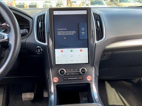 Certified 2024 Ford Edge Titanium image 6