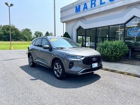 Used 2023 Ford Escape ST-Line Select w/ Tech Pack #2 image 2