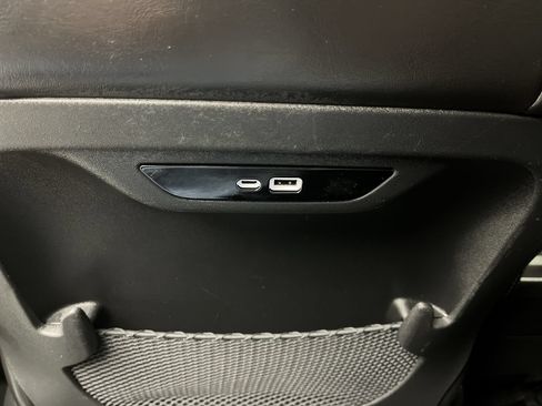 Used 2025 Chrysler Pacifica Select FWD image 12