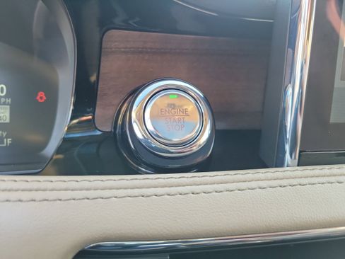 Used 2022 Lincoln Corsair Reserve w/ Equipment Group 201A image 22