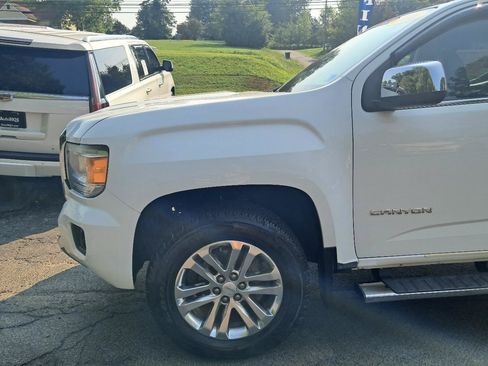 Used 2016 GMC Canyon SLT w/ Driver Alert Package AWD/4WD image 2