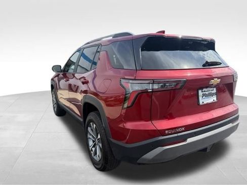 Used 2025 Chevrolet Equinox LT w/ Convenience Package II FWD image 10