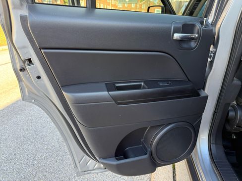 Used 2017 Jeep Patriot High Altitude image 30