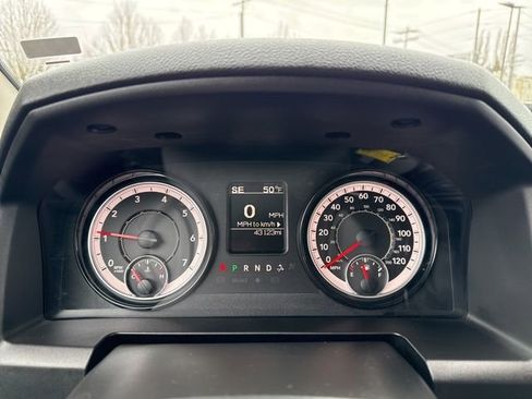 Used 2024 RAM 1500 Classic SLT AWD/4WD image 27