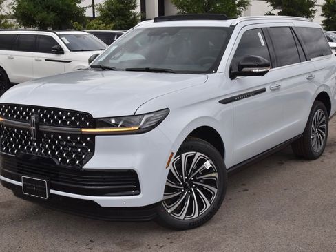 New 2026 Lincoln Navigator Black Label AWD/4WD image 12