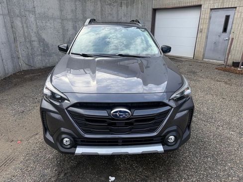 Used 2025 Subaru Outback Limited XT AWD/4WD image 9