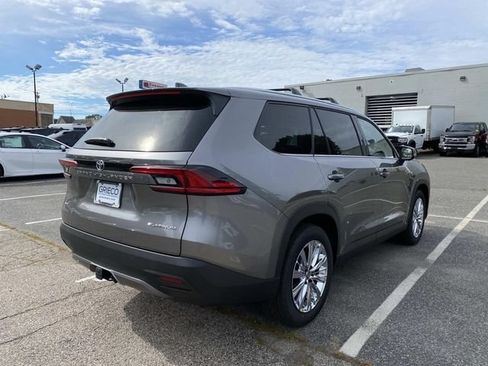 New 2026 Toyota Grand Highlander AWD image 3