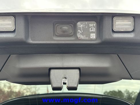 Certified 2025 Ford Mustang Mach-E Premium image 28