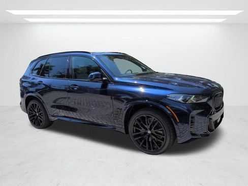 New 2026 BMW X5 xDrive40i w/ M Sport Package AWD/4WD image 2