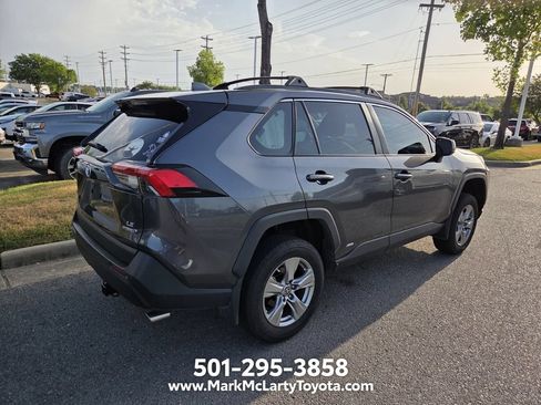 Used 2024 Toyota RAV4 LE AWD/4WD image 5