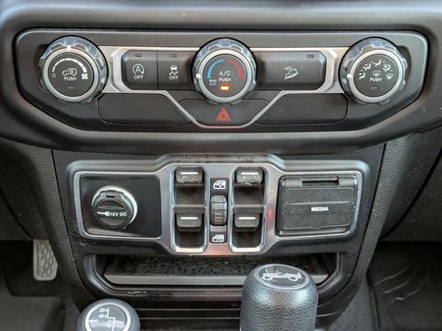 Used 2019 Jeep Wrangler Unlimited Sport S AWD/4WD image 20