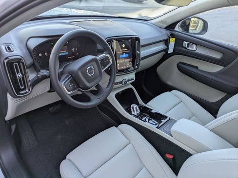 New 2026 Volvo XC40 B5 Plus w/ Climate Package image 12