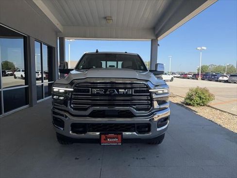 New 2026 RAM 3500 Laramie AWD/4WD image 24