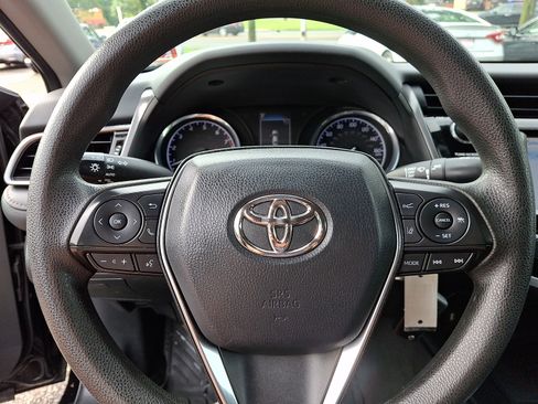 Used 2019 Toyota Camry LE FWD image 25