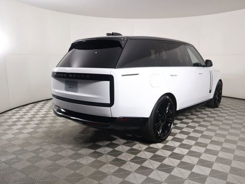 New 2026 Land Rover Range Rover Long Wheelbase SE AWD/4WD image 5