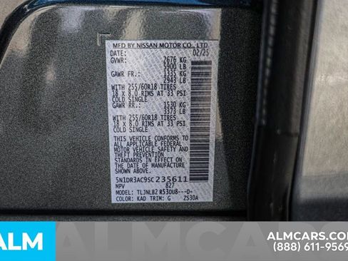 Used 2025 Nissan Pathfinder S image 65