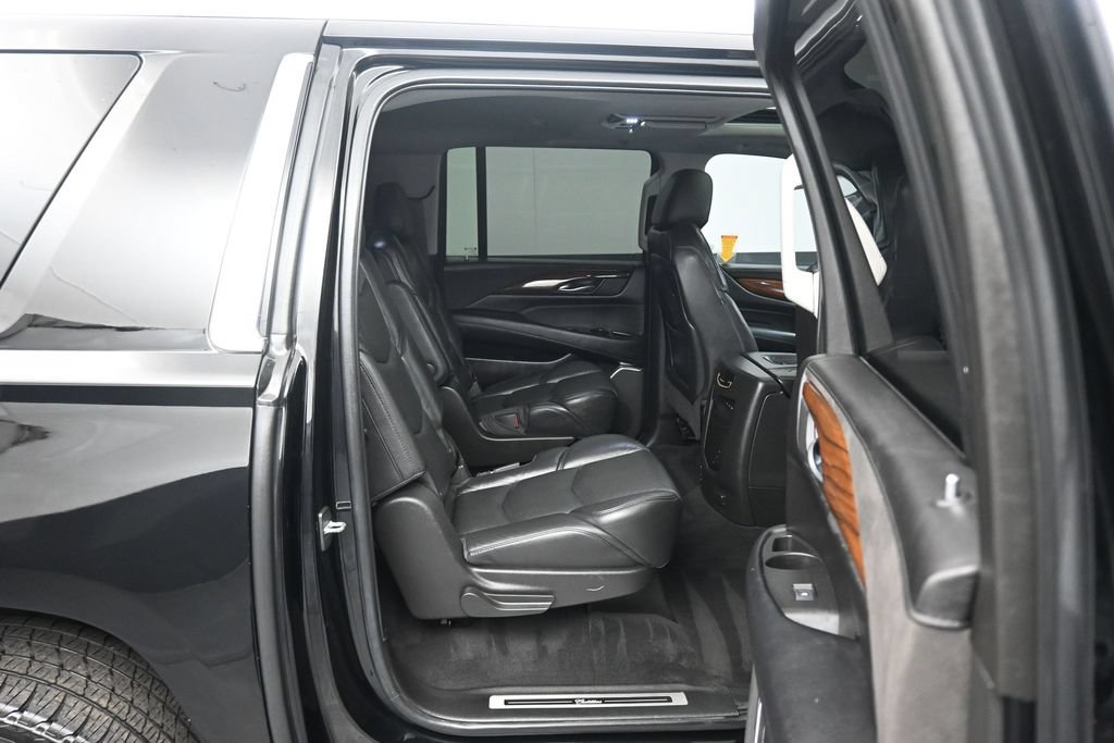 Used 2017 Cadillac Escalade ESV Premium Luxury AWD/4WD image 48