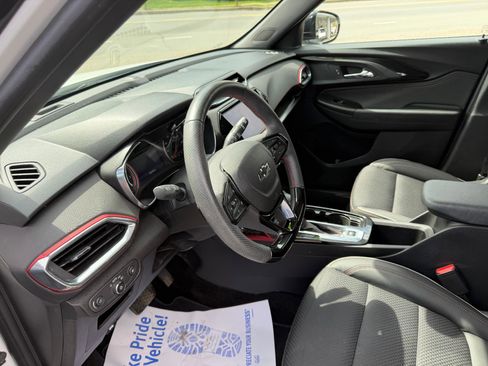 Used 2022 Chevrolet TrailBlazer RS w/ Technology Package AWD/4WD image 21