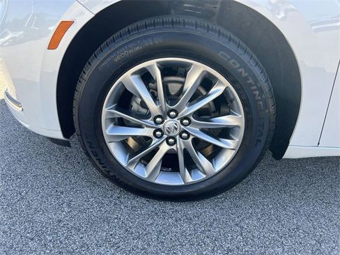 Used 2024 Buick Enclave Avenir w/ Avenir Technology Package image 32